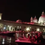 Morosinibrandolinvenice شقة *